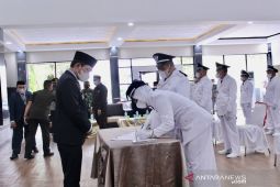 Bupati dorong Kades terpilih untuk lebih proaktif memimpin desa