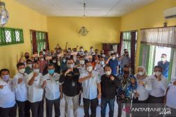 Pemkot Padangsidimpuan bersama BNI bagikan ribuan kartu tani