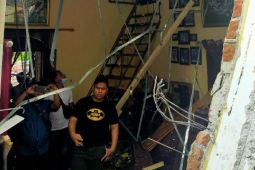 Tertimpa talang beton rumah di Galang, 1 orang meninggal 4 terluka