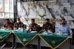 Kejari Surabaya selamatkan uang negara Rp85 miliar selama 2021