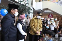Menko PMK ingatkan pusat perbelanjaan tak gelar perayaan tahun baru
