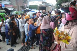 Minyak goreng murah hingga Presiden bagi bantuan tunai