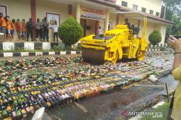 Polres Bogor musnahkan 70 ribu botol miras selama 2021