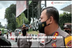 Gerebek vaksin Polresta Bogor di Baranangsiang