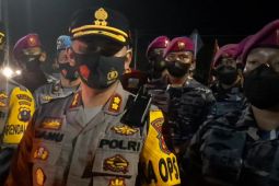 Tim gabungan Polres dan Marinir amankan malam Tahun Baru berskala besar