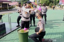 Puluhan personel Polres Tapin naik pangkat