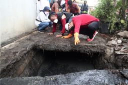 Penyelesaian banjir di Surabaya dengan mencari hulu sungai