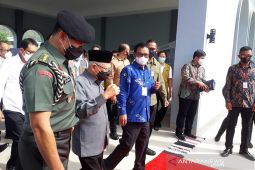 VP asks about clean water provision at housing for quake survivors