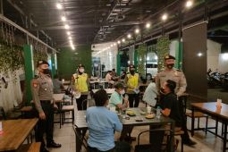 Polda Jatim lakukan patroli antisipasi penyebaran varian Omicron