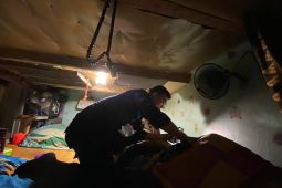 Petugas lapas sita telepon genggam dan benda tajam narapidana