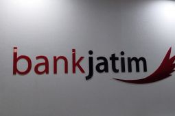 Bank Jatim serahkan CSR ke Pemkab Pasuruan dan Pulau Kangean