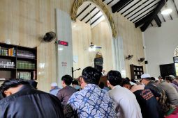 Khatib ingatkan perlunya keseimbangan asupan jasa roh