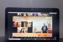 Maxsream Rilis Film Orisinil Merindu Cahaya de Amstel