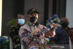 Menko PMK  dorong pengembangan mobil listrik oleh lembaga sekolah