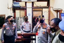 Hari pertama menjabat, Kapolres Situbondo sidak ruang tahanan