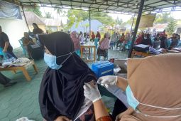 Bupati Gorontalo Utara harap antusiasme warga divaksin tetap tinggi