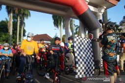 Wali Kota Pangkalpinang berspeda bersama masyarakat