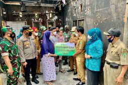 Pemda dan Forkopimda bantu korban kebakaran