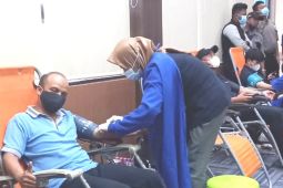 Perumdam Tirta Kencana gelar donor darah kumpulkan 53 kantong