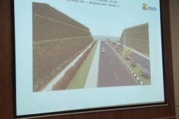 Bukit di Jalan Bypass Bandara-Mandalika dihijaukan