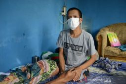 Naila Rifda dan A'an Septiadi terima biaya pengobatan dari PT Timah