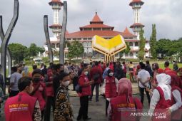 Bupati Cianjur imbau pengunjung taman alun-alun terapkan prokes ketat