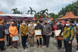 Gubernur dorong perusahaan bantu percepat vaksinasi penguat