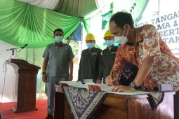 Program "SMILE" meningkatkan produktivitas petani sawit di Batanghari