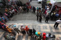 Operasi Pasar di Surabaya