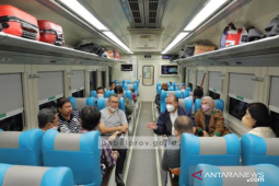 Gubernur Babel ajak kepala sekolah rapat di Kereta