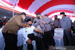 Avoid traveling abroad to prevent Omicron surge, said police chief tells people