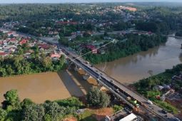 Pembangunan jembatan jalan lintas Sumatera
