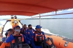 Penumpang KM Tiga Bersaudara terapung dan terbawa arus selama 11 jam di laut