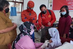 BINDA Sumut hadirkan "spidermen" saat vaksinasi anak usia  6-11 tahun di Medan