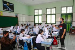 Nadiem pastikan SKB 4 Menteri soal PTM antisipasi ancaman varian Omicron