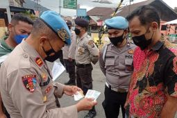 Polres Simalungun tes urine personel secara acak dan mendadak