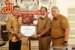 Wabup Asahan Terima Bantuan Dari Wagub Sumut
