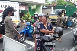 Tim Yustisi Denpasar jaring 20 pelanggar prokes