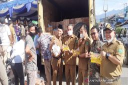 Tekan kenaikan harga minyak goreng, Disperindag Madina gelar operasi pasar