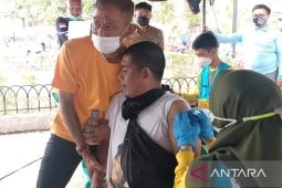 Puluhan pewarta di Cianjur mendapat vaksinasi penguat