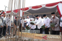 Gubernur Erzaldi Hadiri Peletakan Batu Pertama Masjid Jami' Al-Kurnia