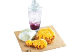 KFC hadirkan kembali Hot & Cheesy Chicken dalam Golden Combo