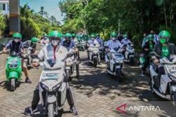 Konvoi kendaraan listrik Grab tandai kolaborasi ITS-BWI di Bali