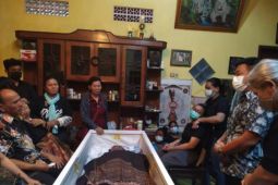 Mahasiswa Ubaya kelelahan dan meninggal saat daki gunung