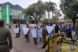 Warga protes PUPR Kota Jambi terkait drainase di lahan warga