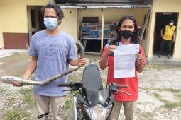 Polisi "buru" motor berknalpot bising di Parapat