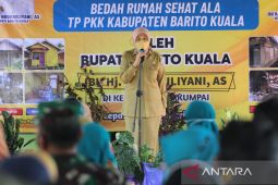 PKK Batola kembali bedah dua unit rumah warga Kelurahan Lapasan