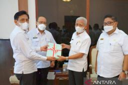 Bupati Asahan terima 62 sertifikat tanah