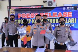 Polisi tangkap pelaku tabrak lari tewaskan dua orang di Tol Madiun-Surabaya