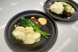 Chef Norman bagikan resep membuat Dutch Steak